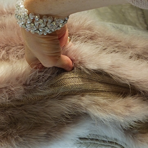 Chico's Feather Vest Wrap Jacket Topper Taupe Beige - FESTIVE & STUNNING! Sz M - Picture 11 of 16